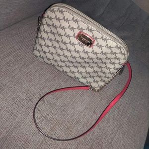 Cross over bag